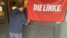 Eine linke Fahne an der Hütte